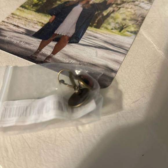 COPY - Eyeball earrings. Coppertone backing - Picture 2 of 2